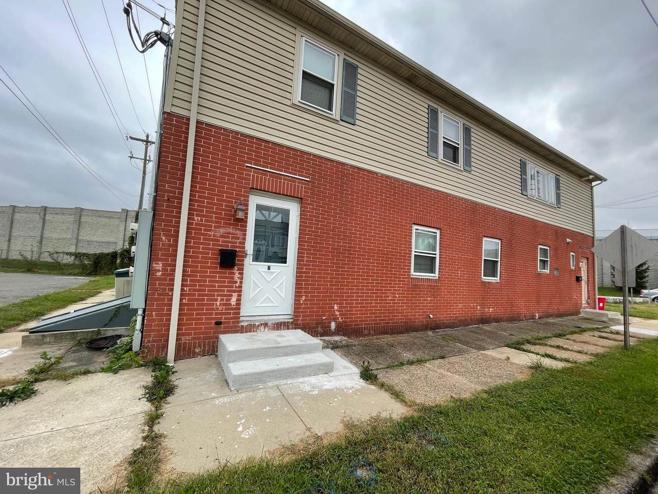 1102 3RD Avenue - Photo 1