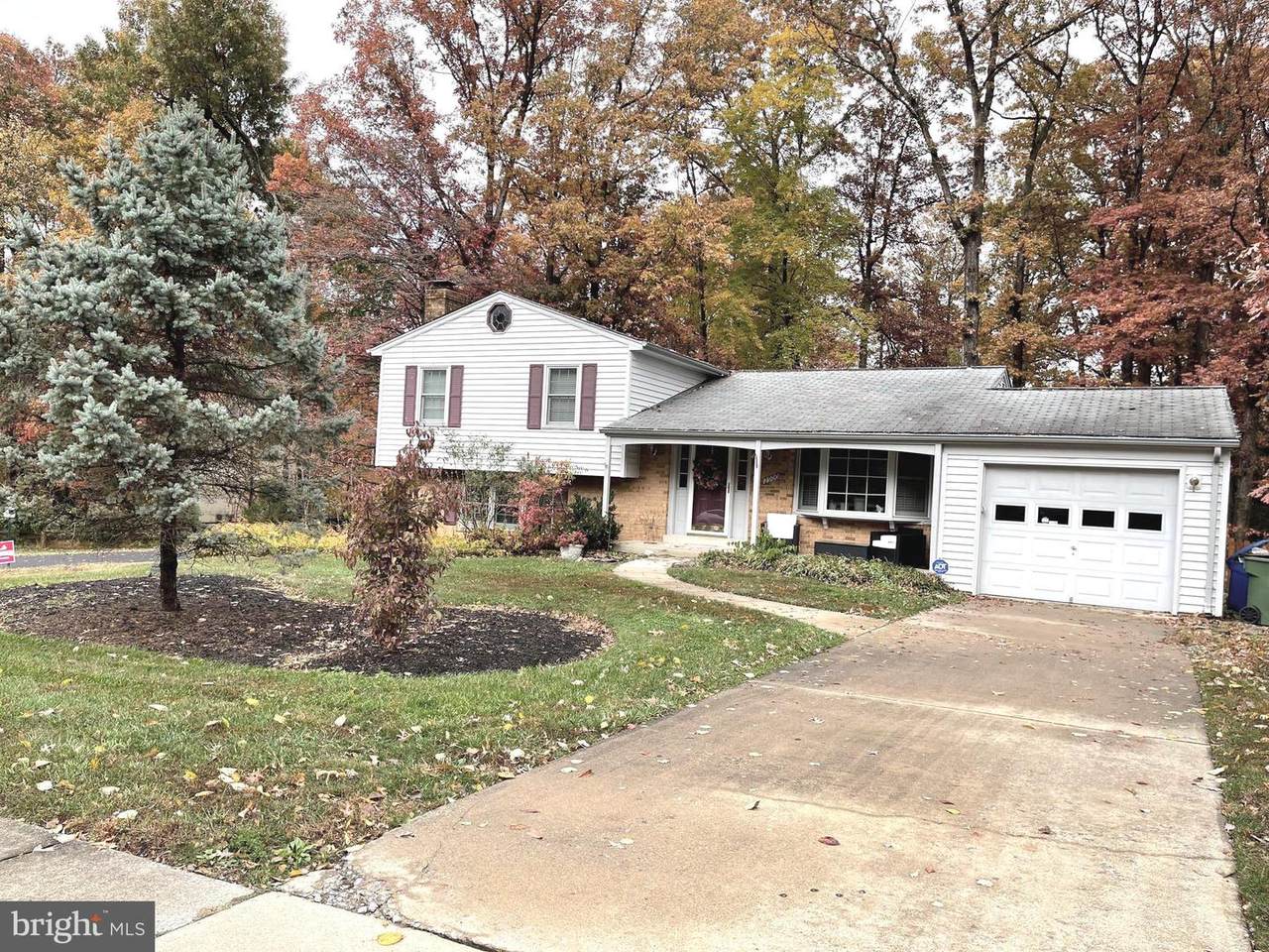 2900 Woodfern Court - Photo 1