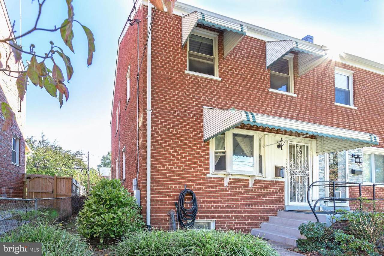 5003 11TH Street - Photo 1