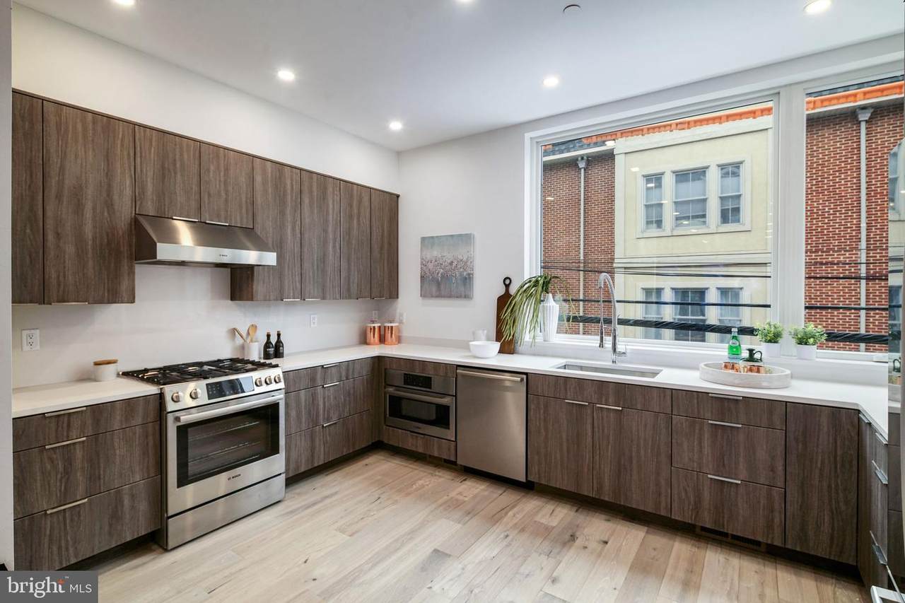304 Poplar Street - Photo 1