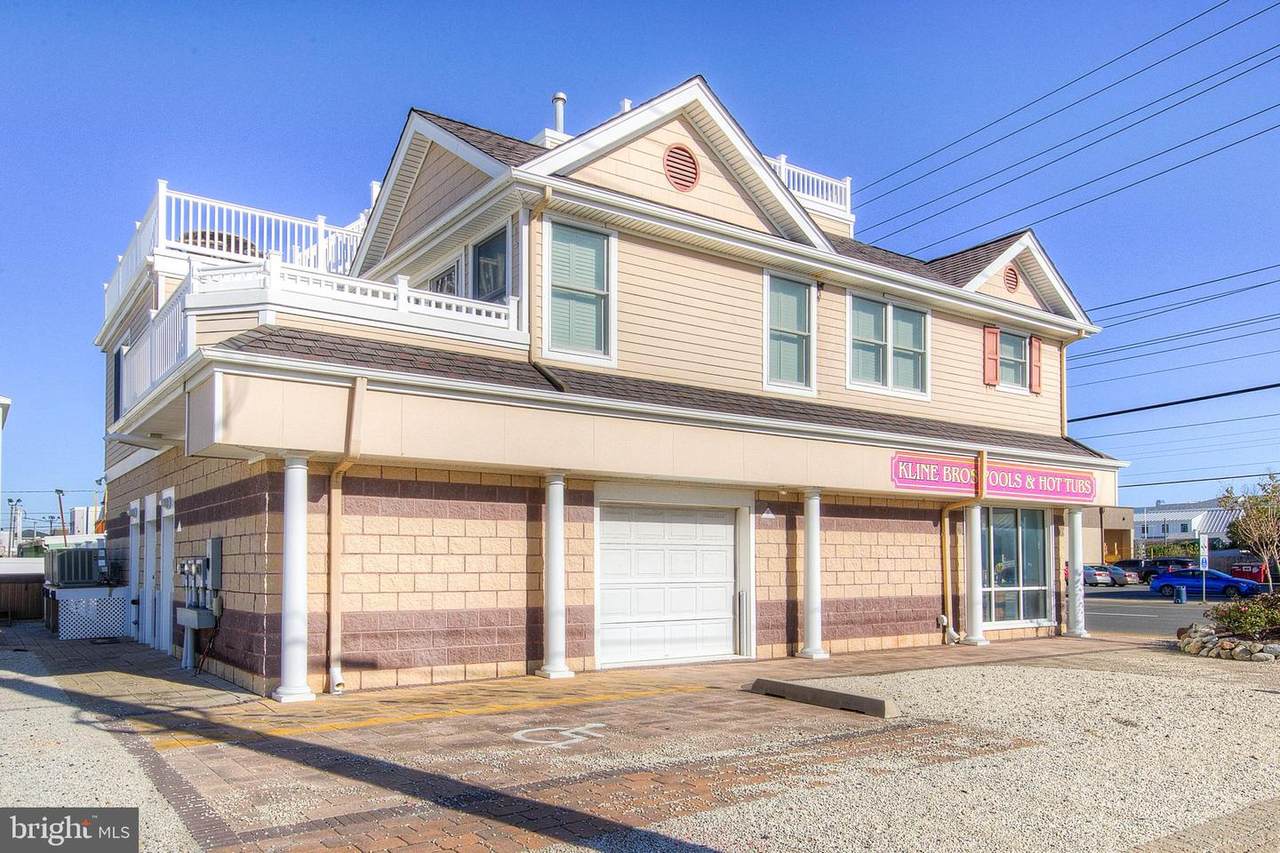 2421 Long Beach Boulevard - Photo 1