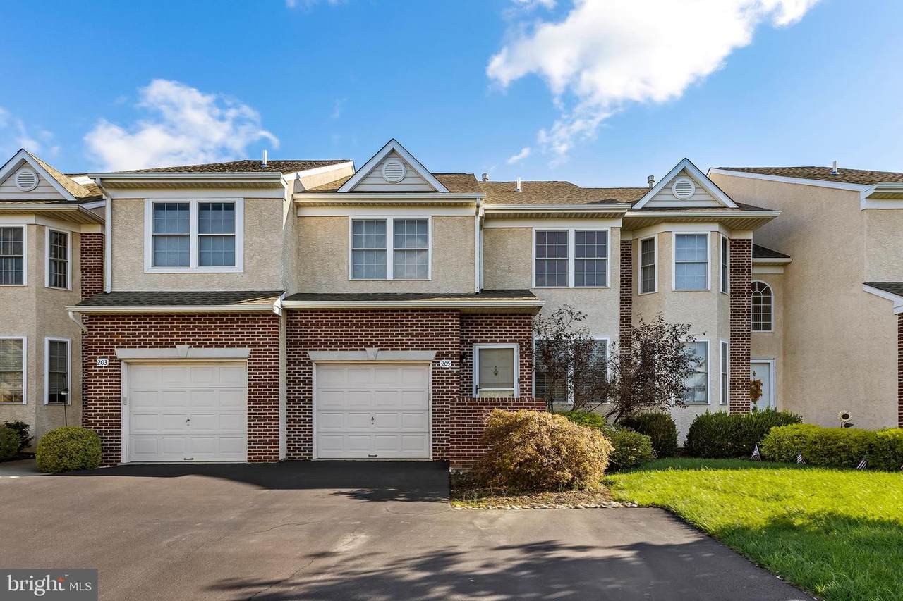 205 Rampart Place - Photo 1