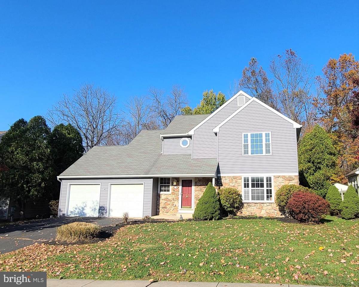 215 Fairwood Drive - Photo 1