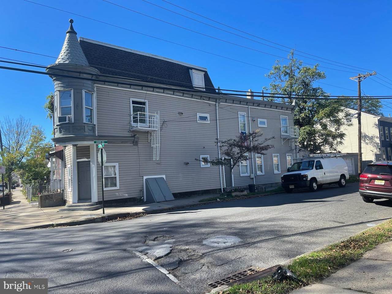 699 Clinton Avenue - Photo 1