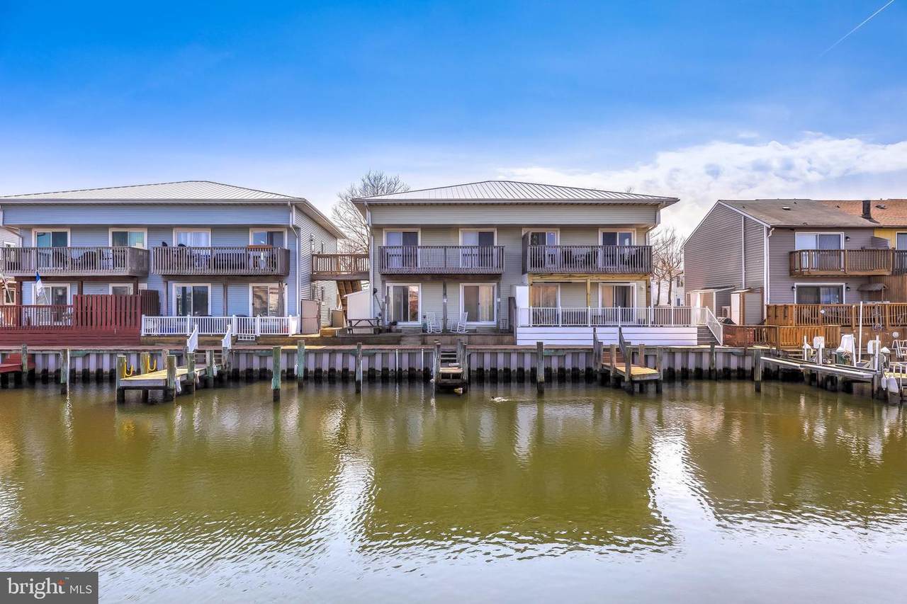 112 Newport Bay Drive - Photo 1