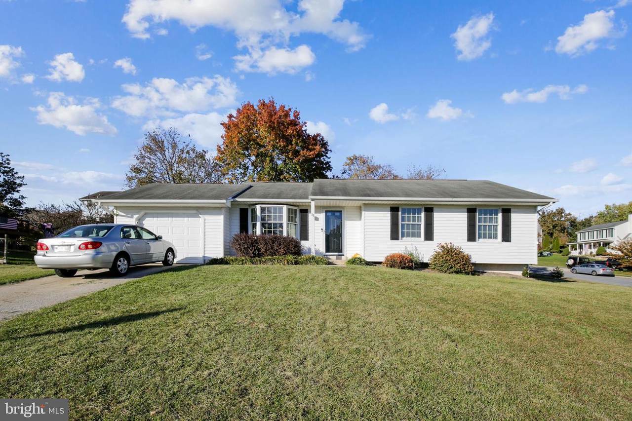 11 Adams Avenue - Photo 1