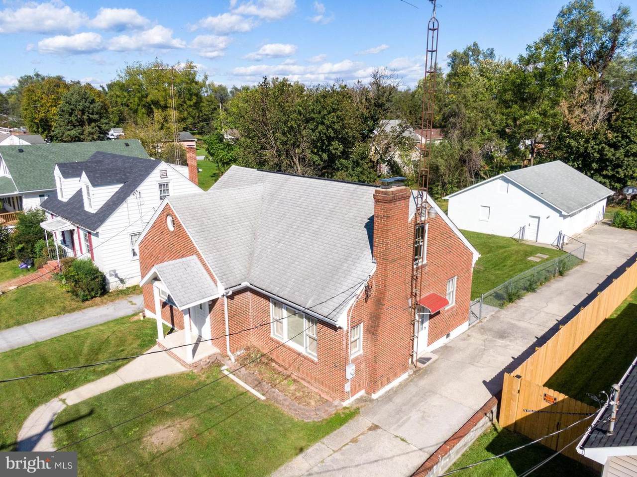 220 Warm Springs Avenue - Photo 1