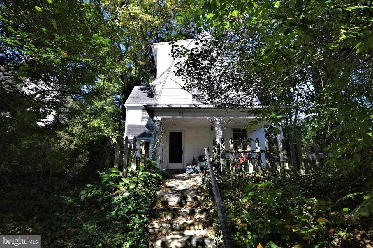 24 Garrett Avenue - Photo 1