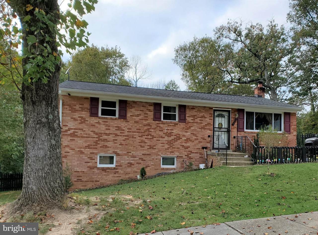 8713 Oakdale Street - Photo 1