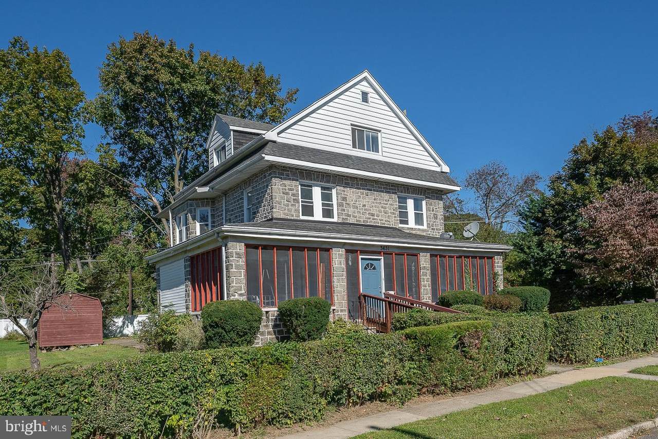 3631 Rosemont Avenue - Photo 1