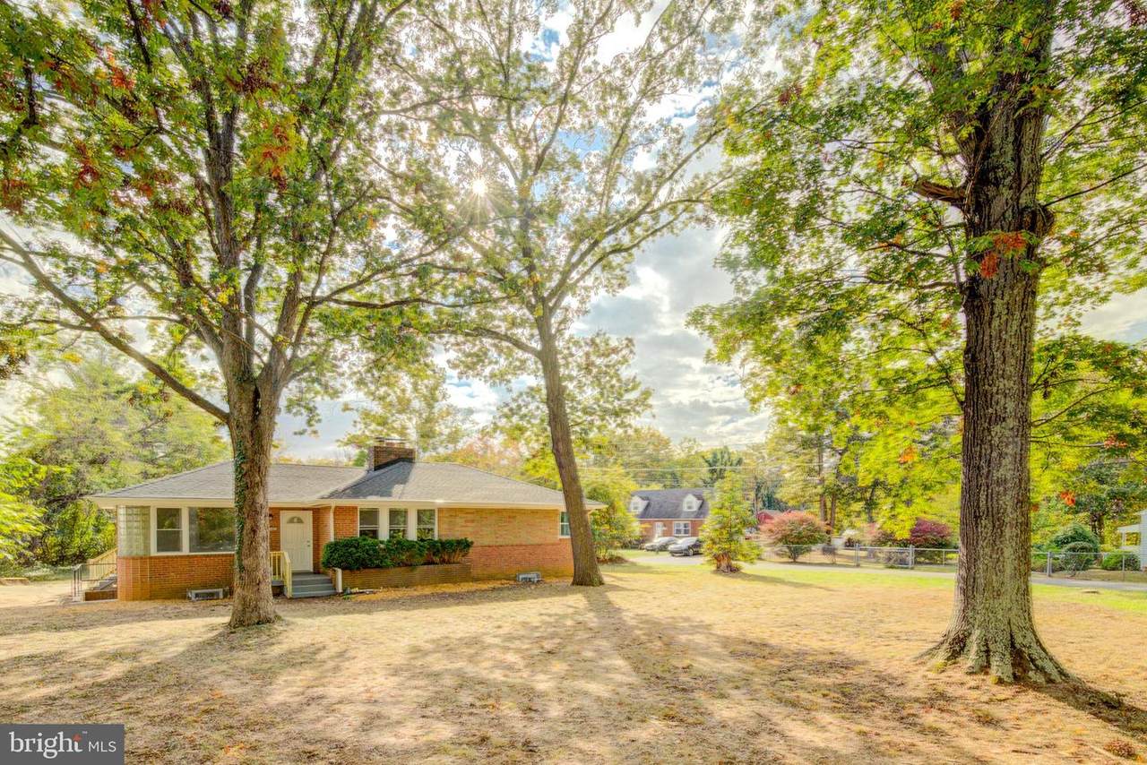 4406 Summer Road - Photo 1