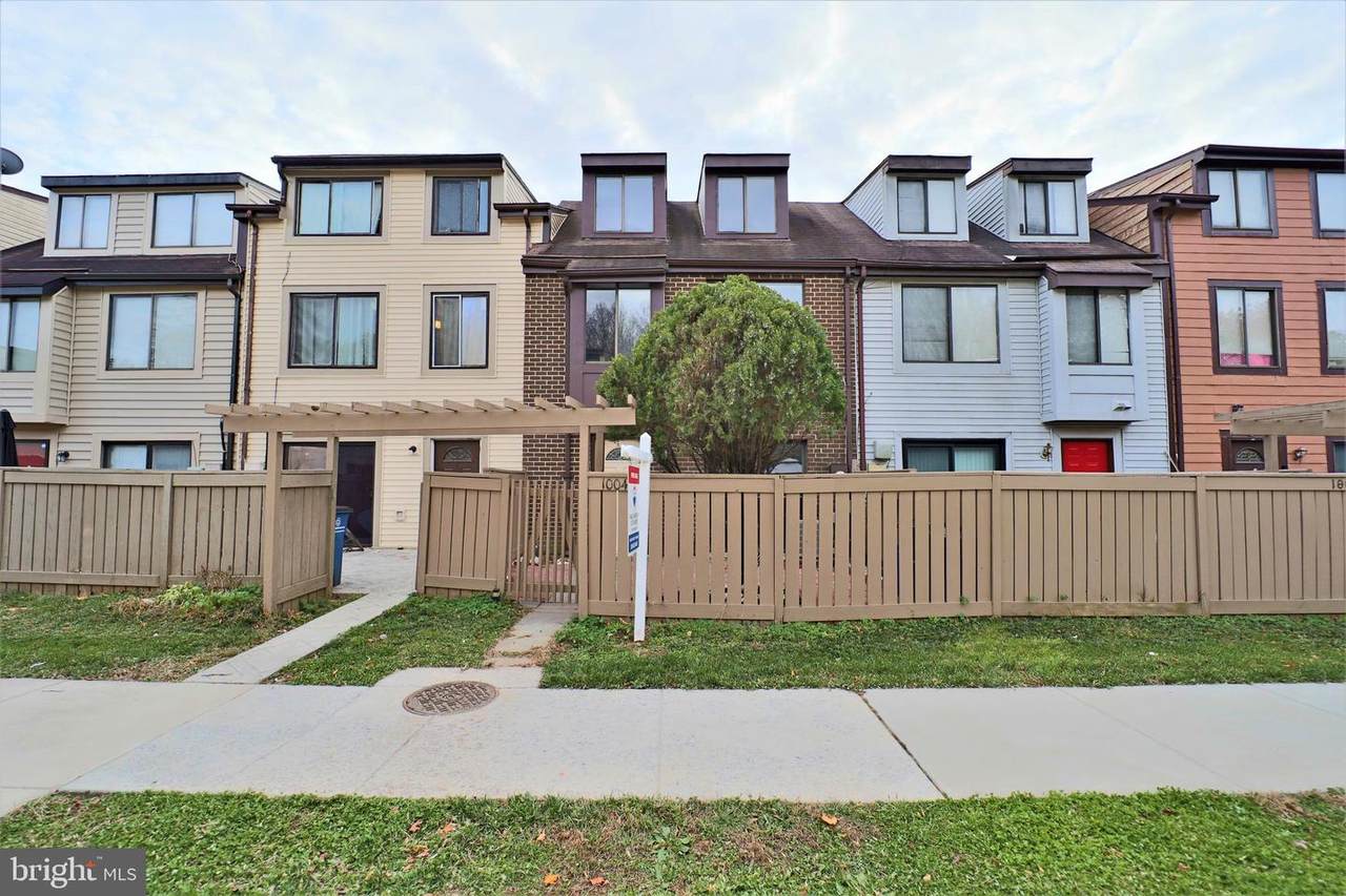 10046 Forest View Place - Photo 1