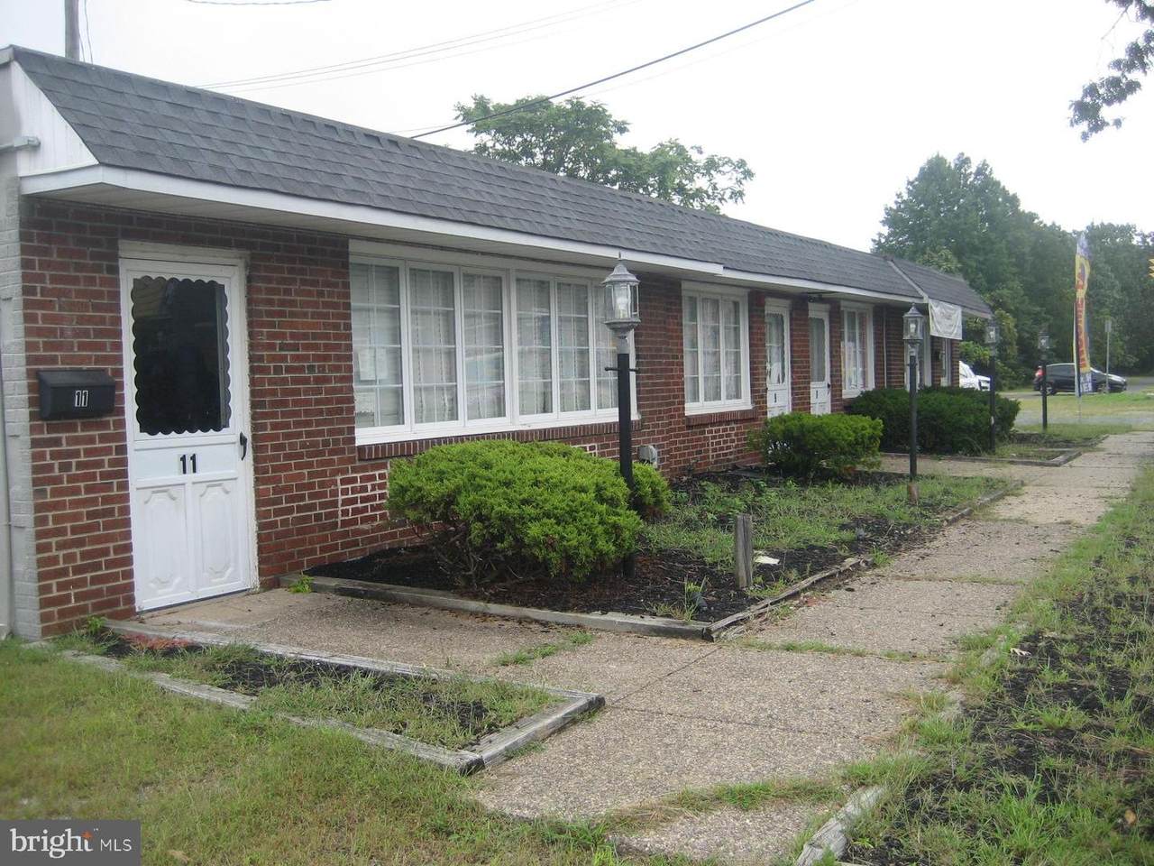 9-11 Berlin Rd N - Photo 1