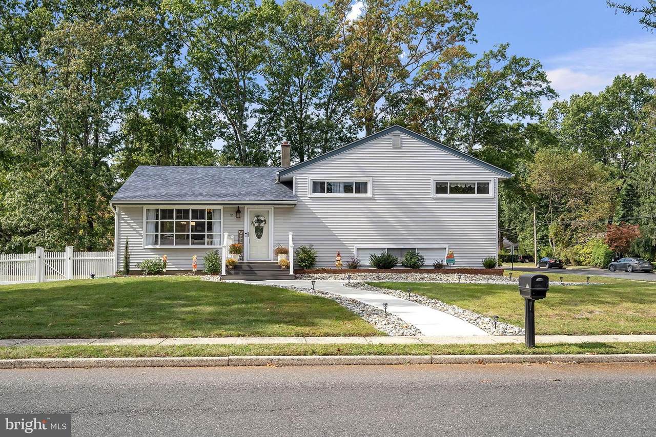 23 Cardinal Drive - Photo 1