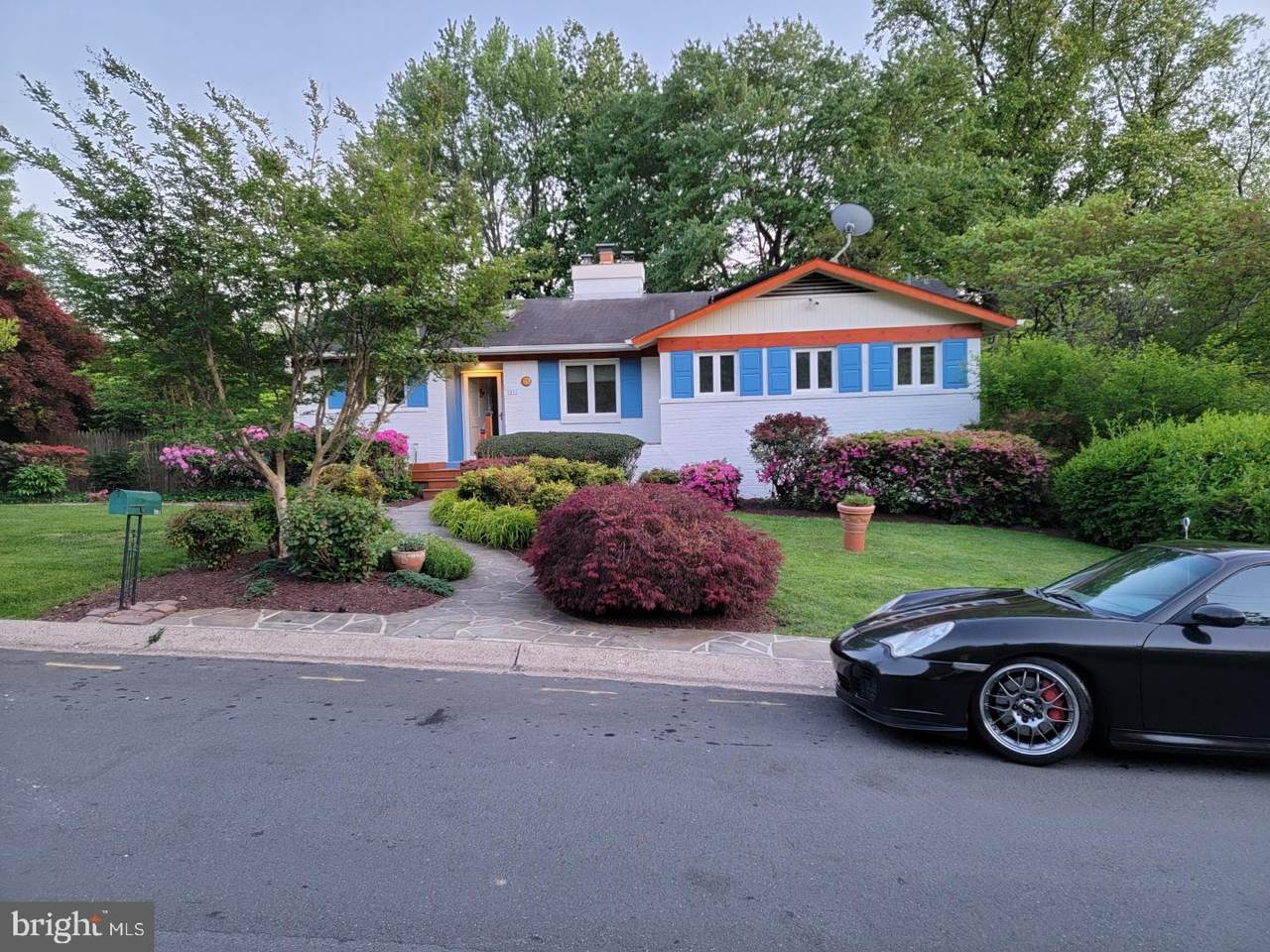 7012 River Road - Photo 1