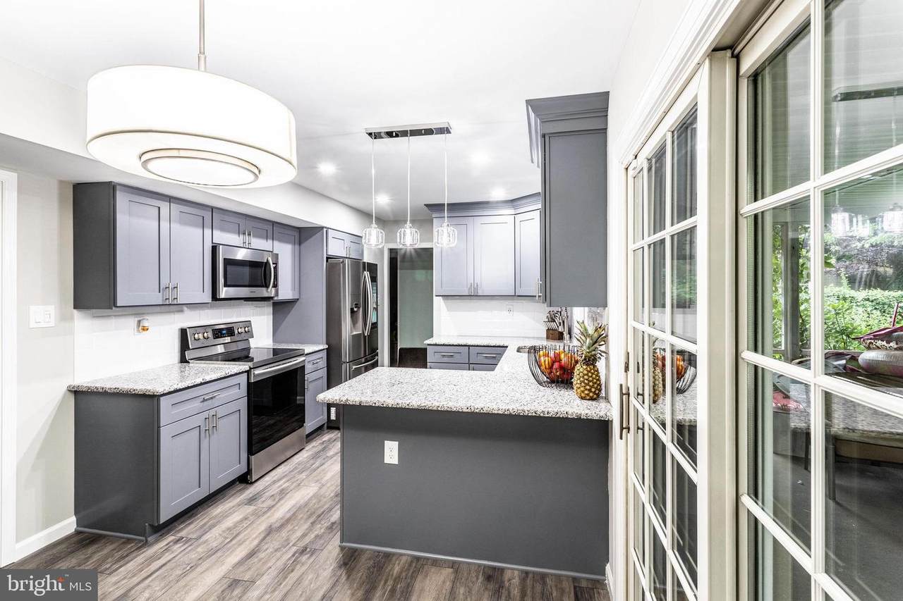 49 Manor Lane - Photo 1