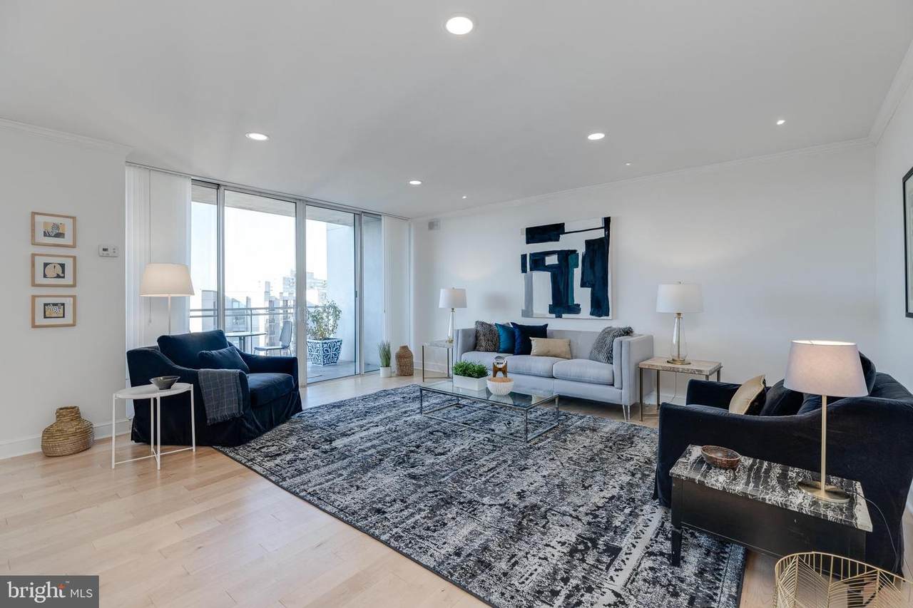 2301 Cherry Street - Photo 1