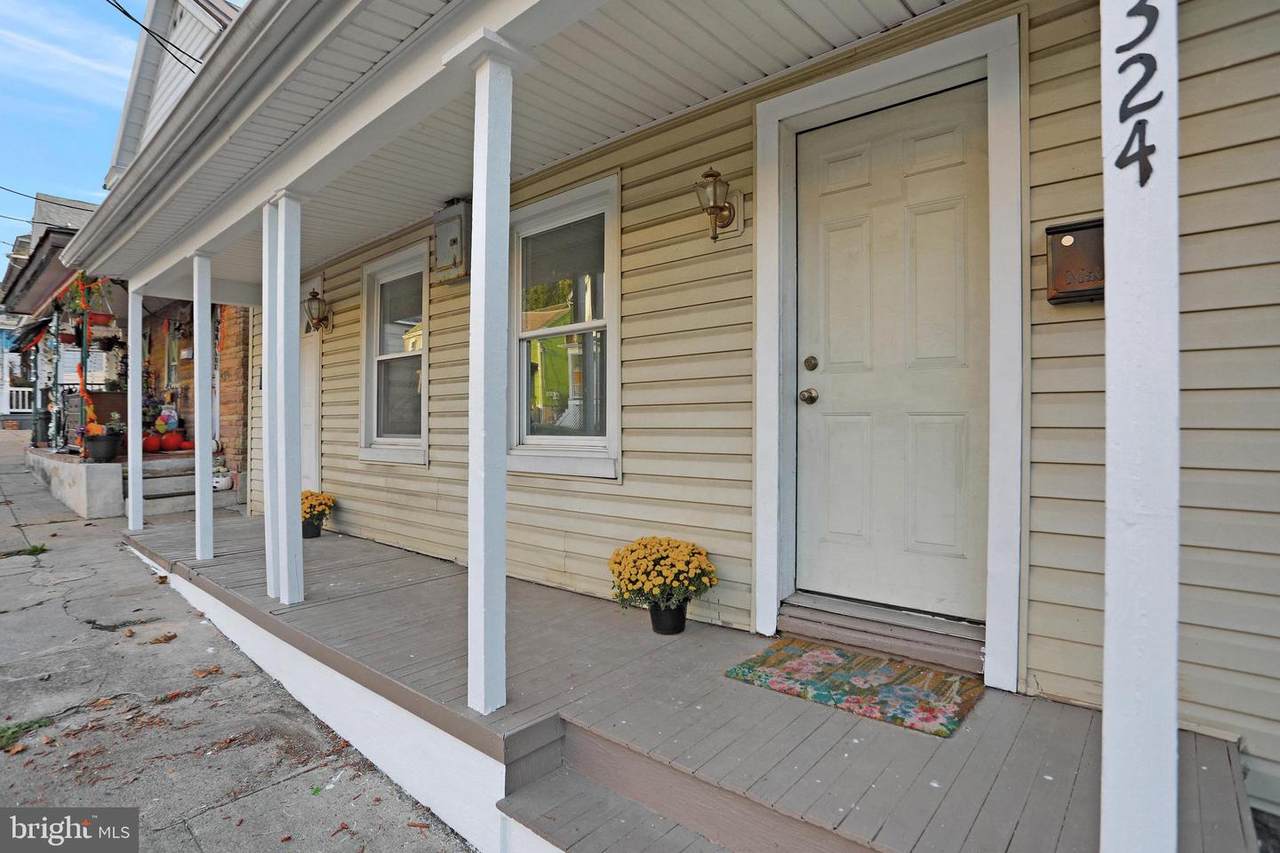 324 S Maple Avenue - Photo 1