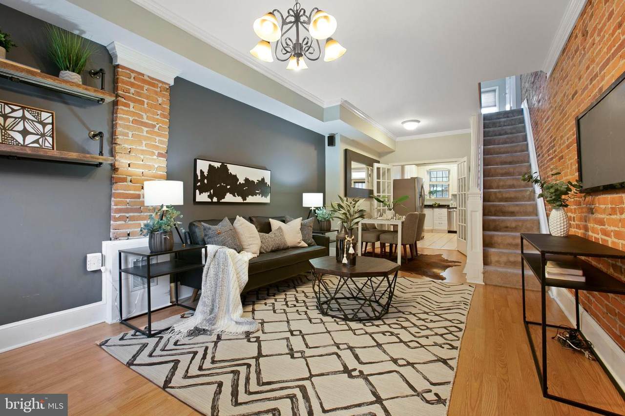 631 Decker Avenue - Photo 1