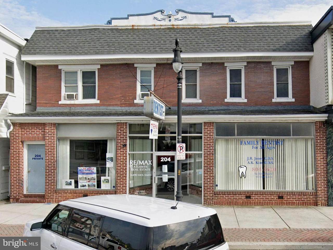 204 Philadelphia Avenue - Photo 1