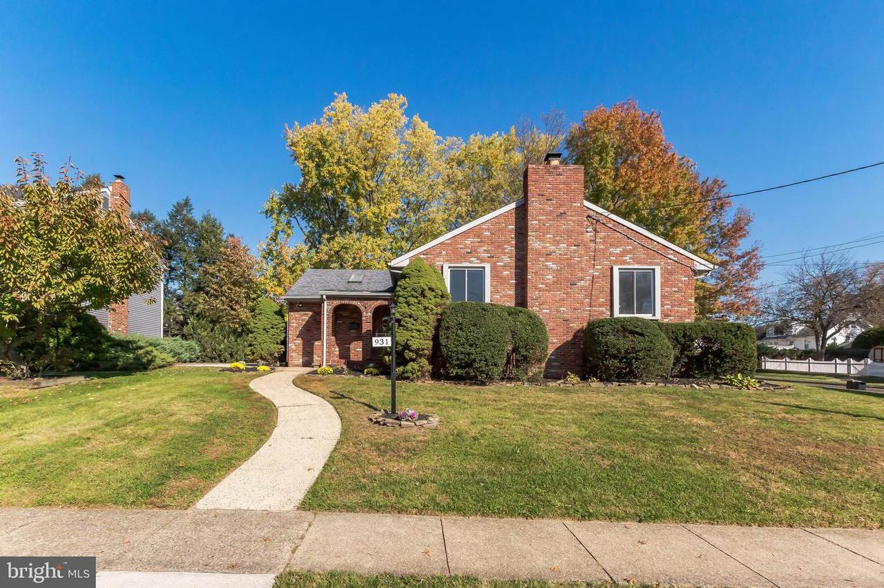 931 Mansion Avenue - Photo 1