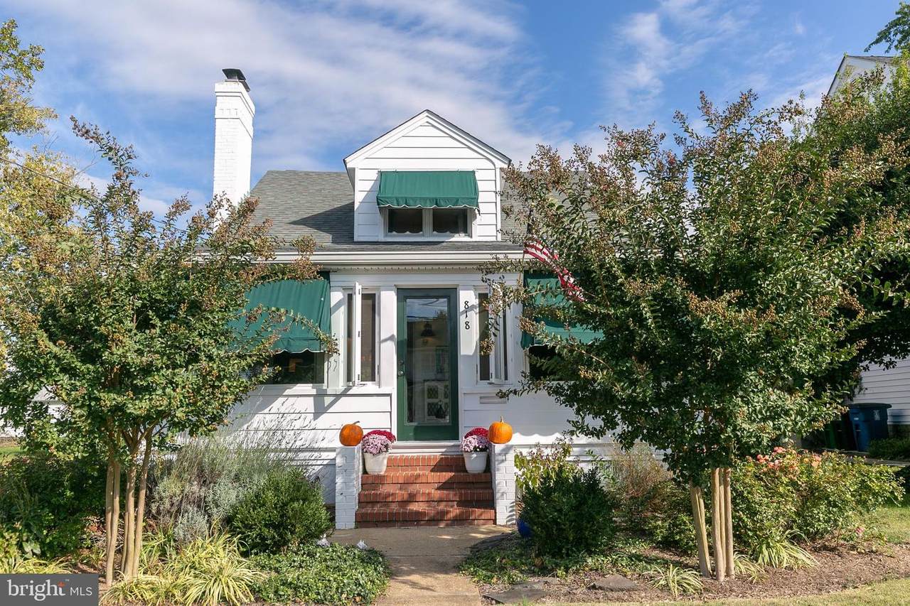 818 Parkwood Avenue - Photo 1