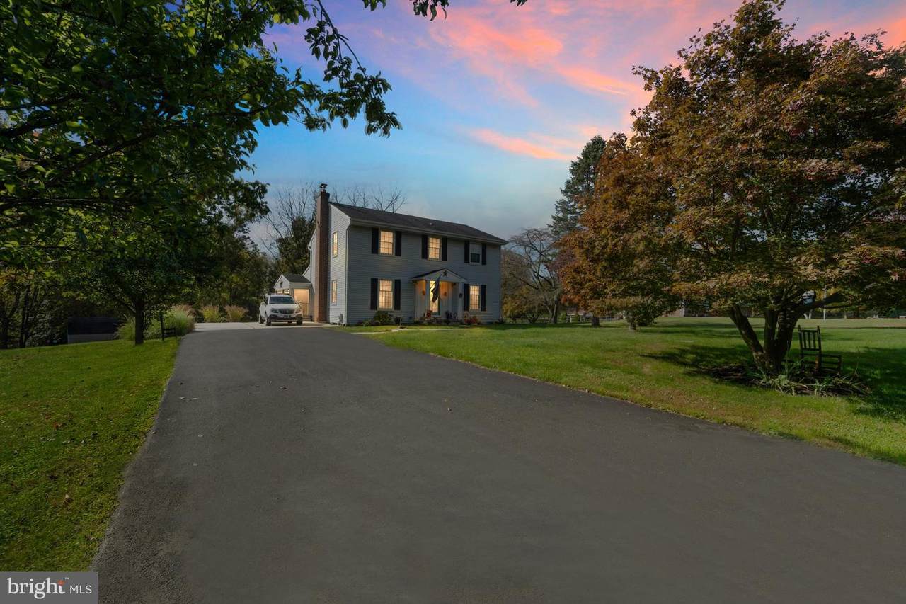 127 Thames Drive - Photo 1