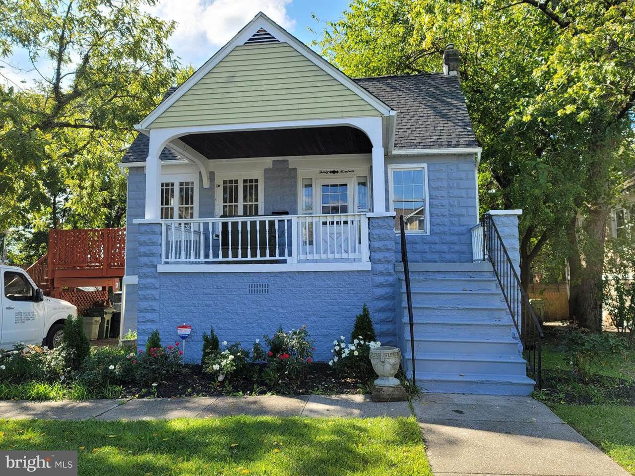 3019 Chesley Avenue - Photo 1