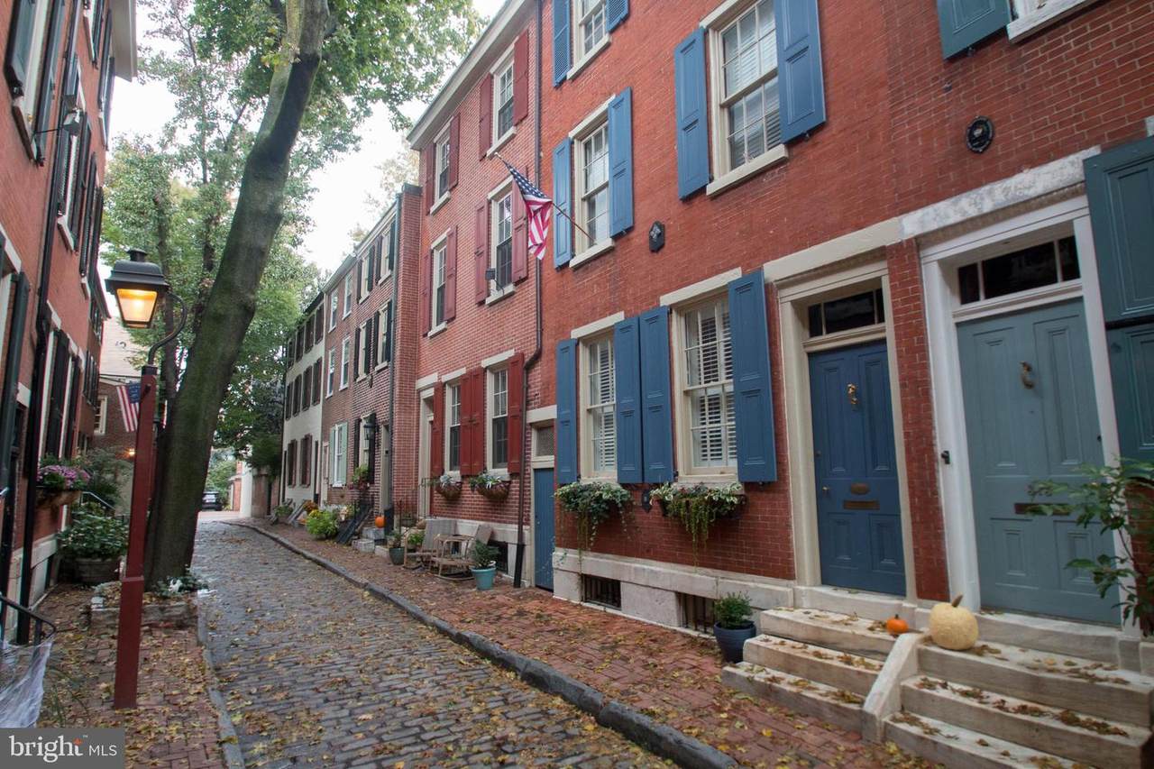 313 American Street - Photo 1