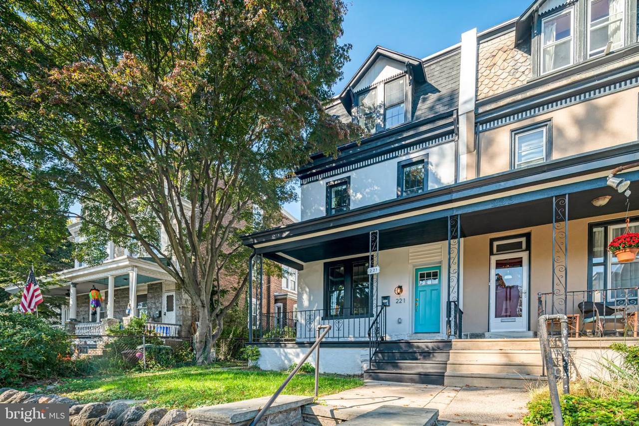 221 Sumac Street - Photo 1