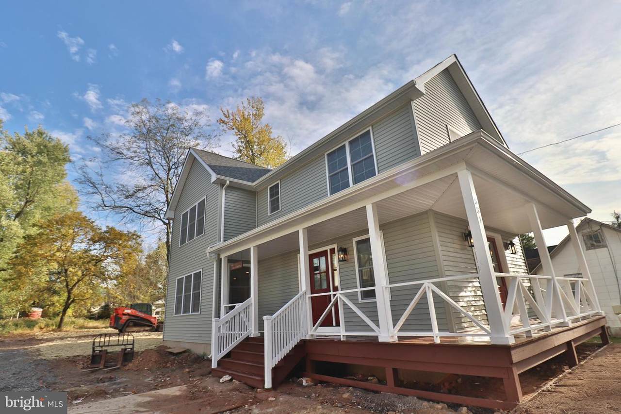 531 Bradford Avenue - Photo 1