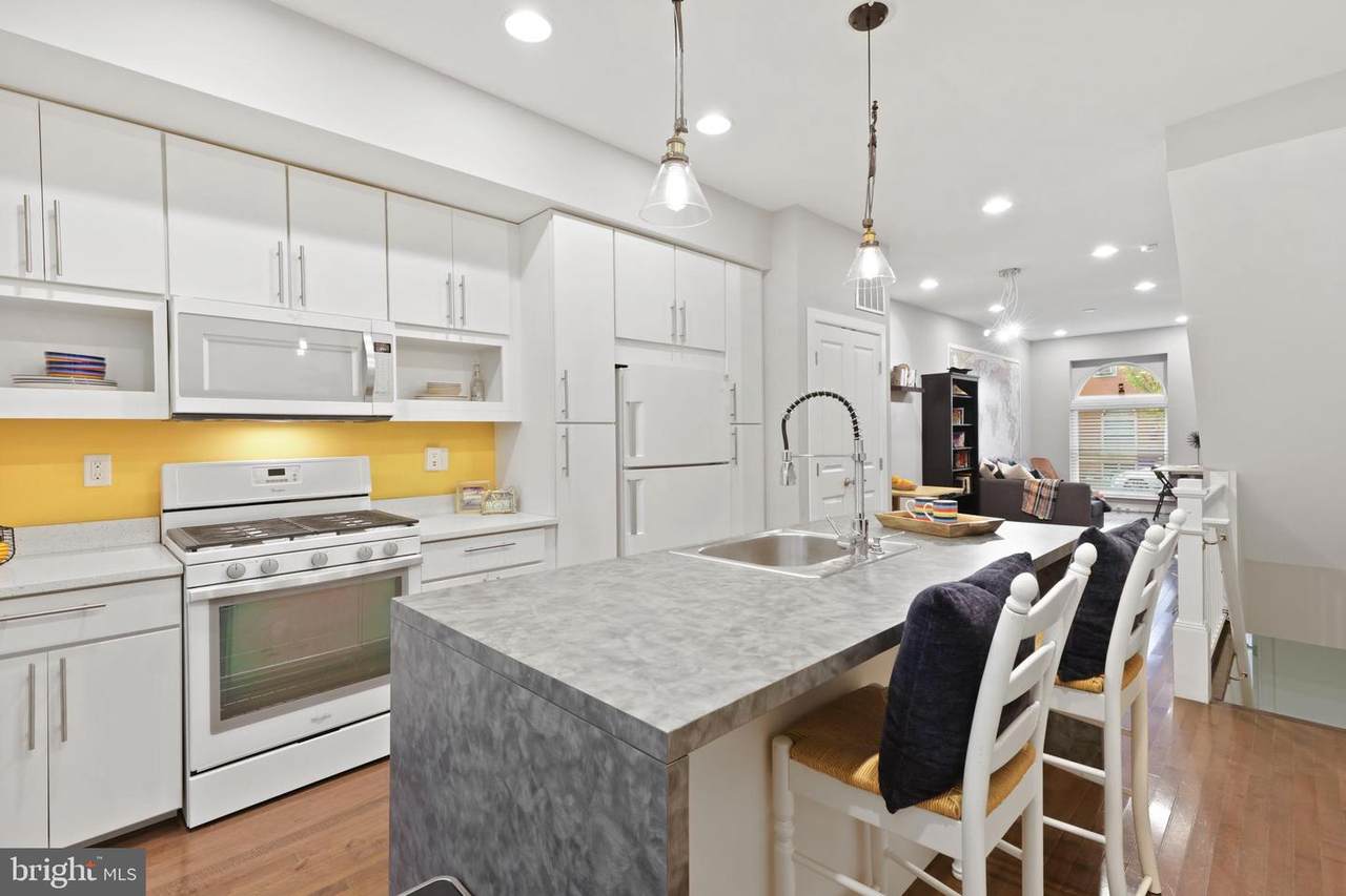 914 Montford Avenue - Photo 1
