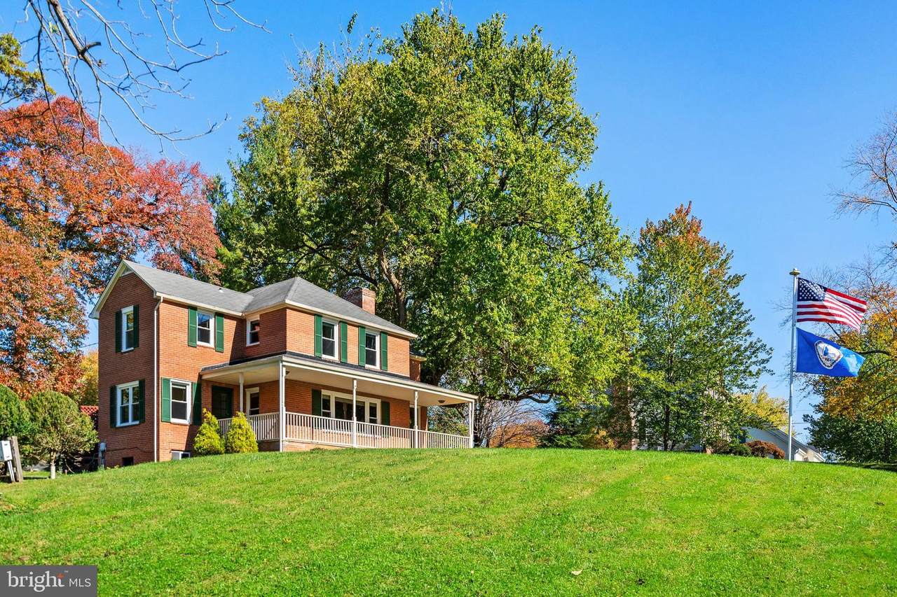 7228 Academy Road - Photo 1