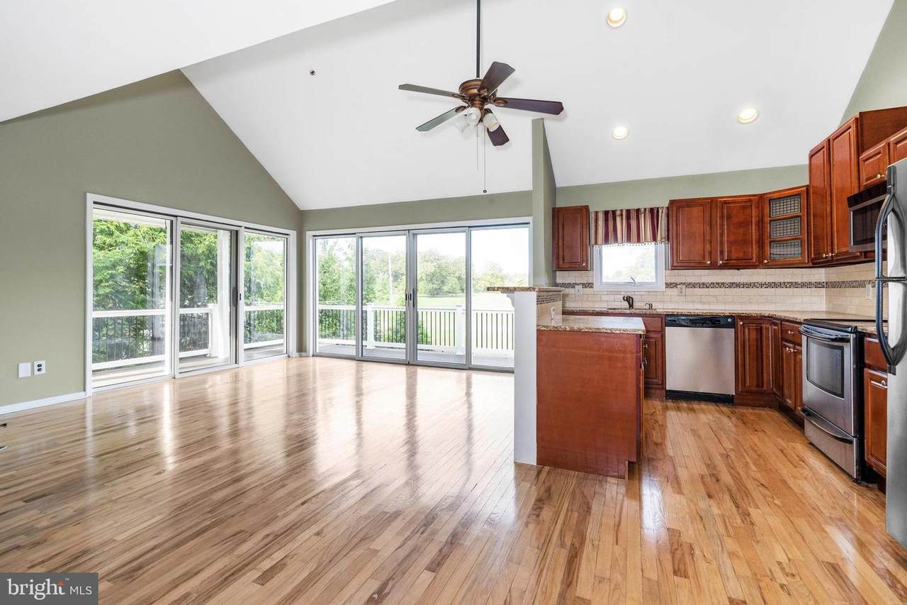 600 Ford Avenue - Photo 1