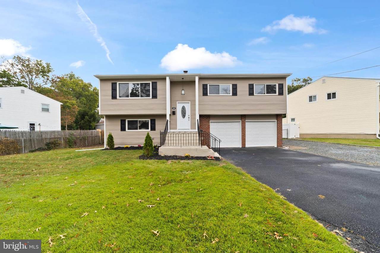 378 Regina Avenue - Photo 1