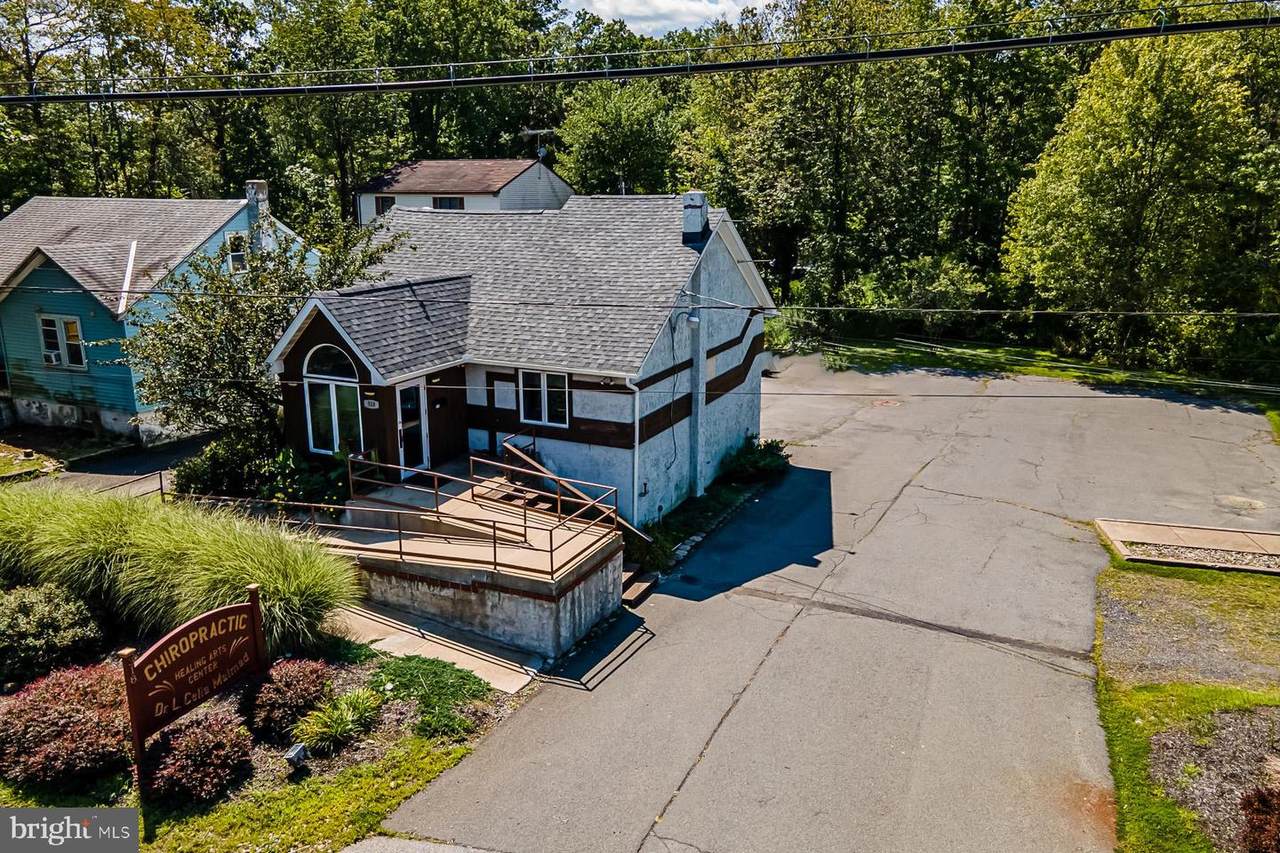 318 West End Boulevard - Photo 1