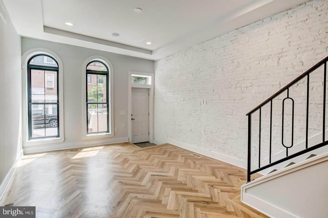 1214 Charles Street - Photo 1