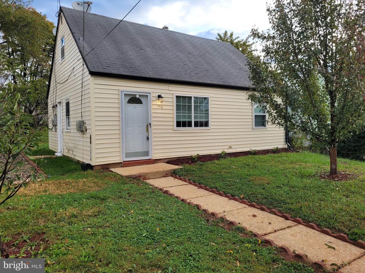 196 Cabbel Drive - Photo 1