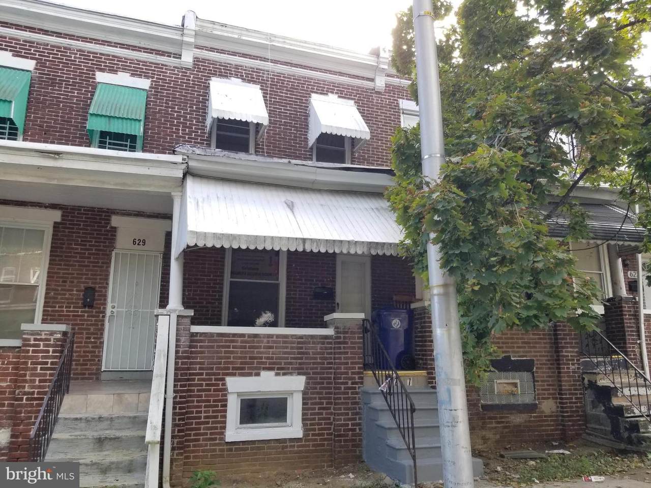 627 30TH Street - Photo 1