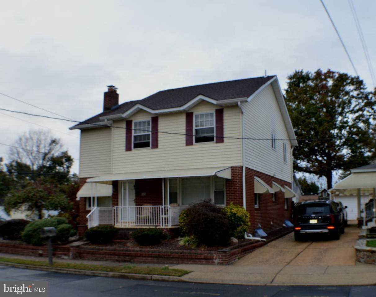 1403 Cedar - Photo 1
