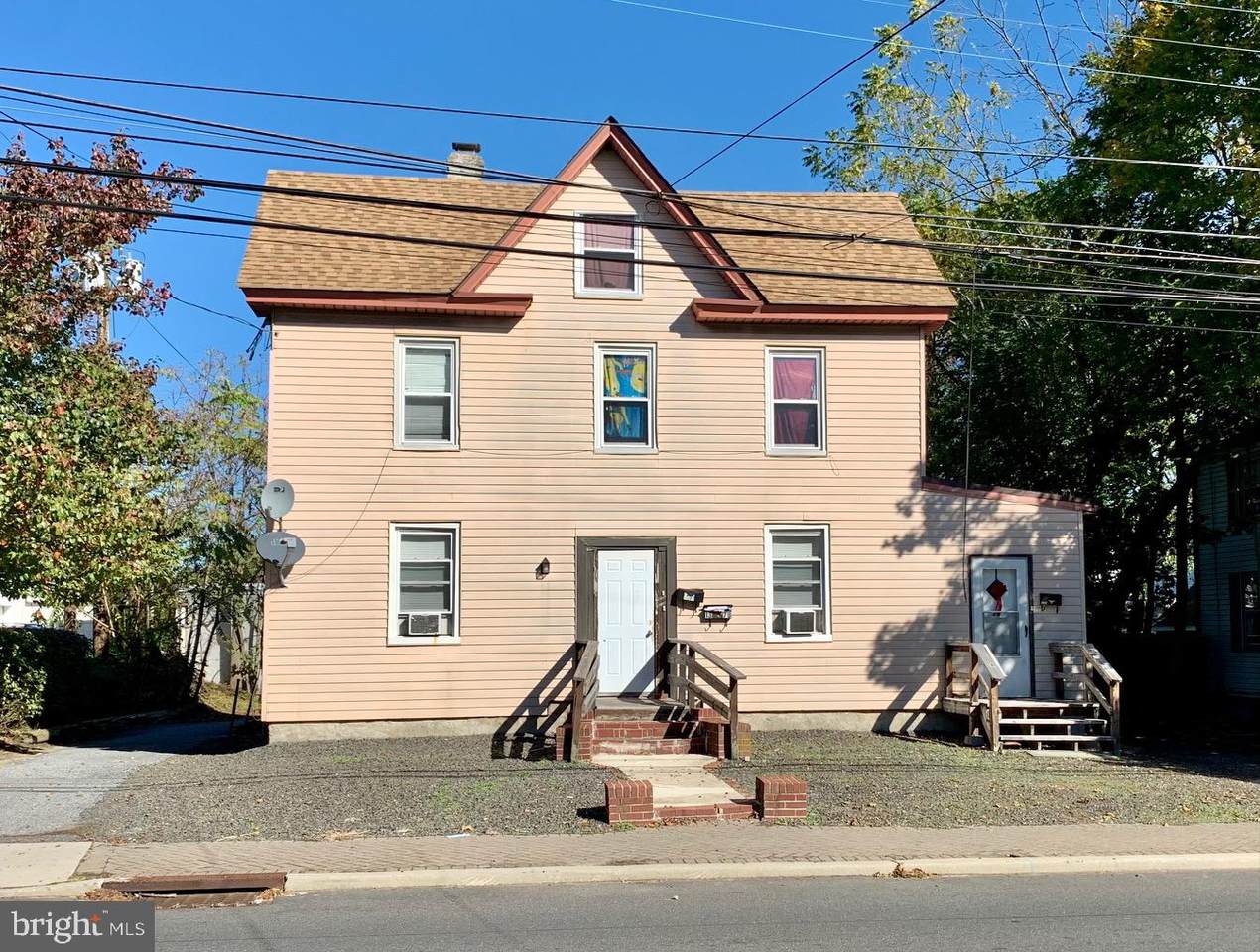 137-139 High Street - Photo 1