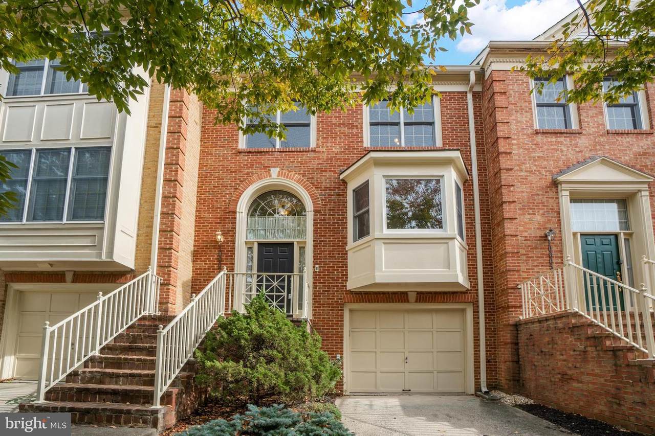 10007 Sterling Terrace - Photo 1