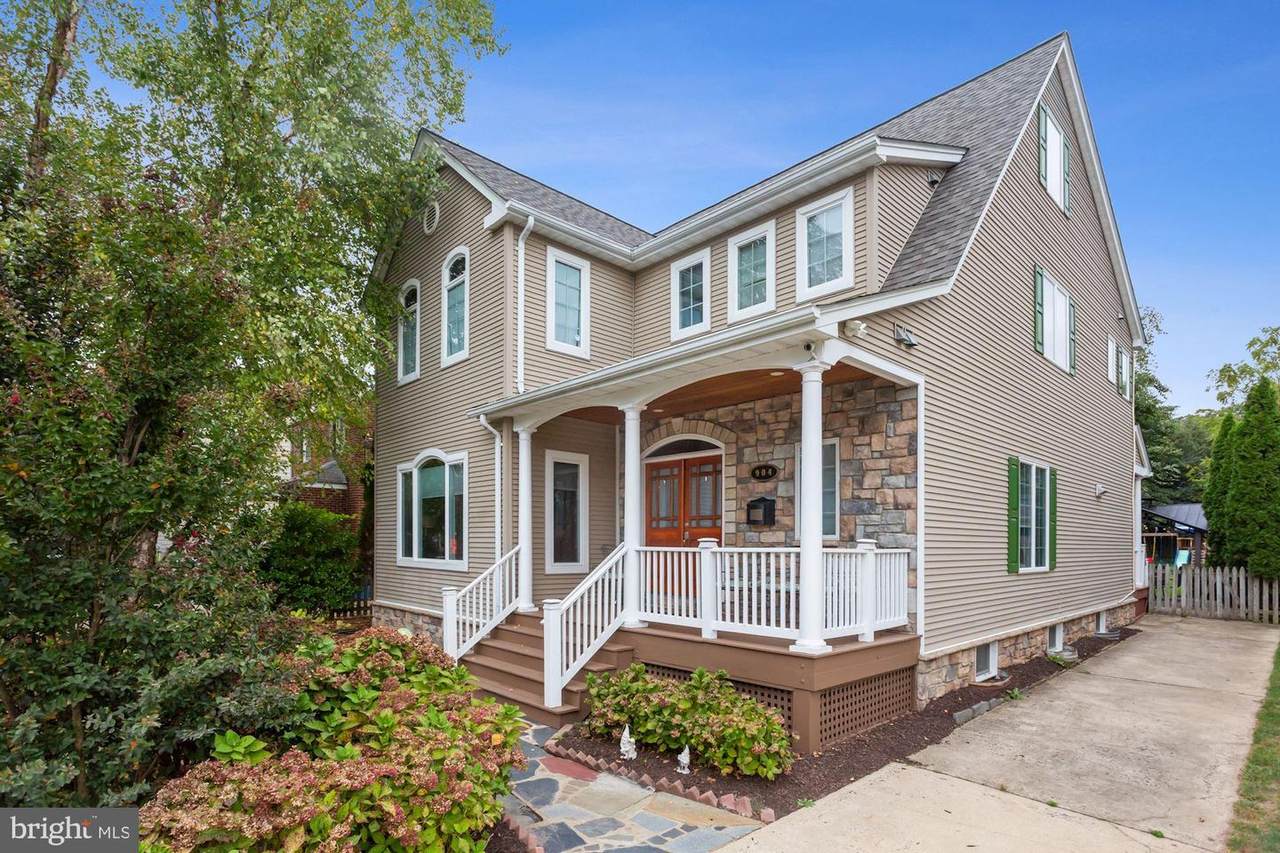 904 Lincoln Avenue - Photo 1