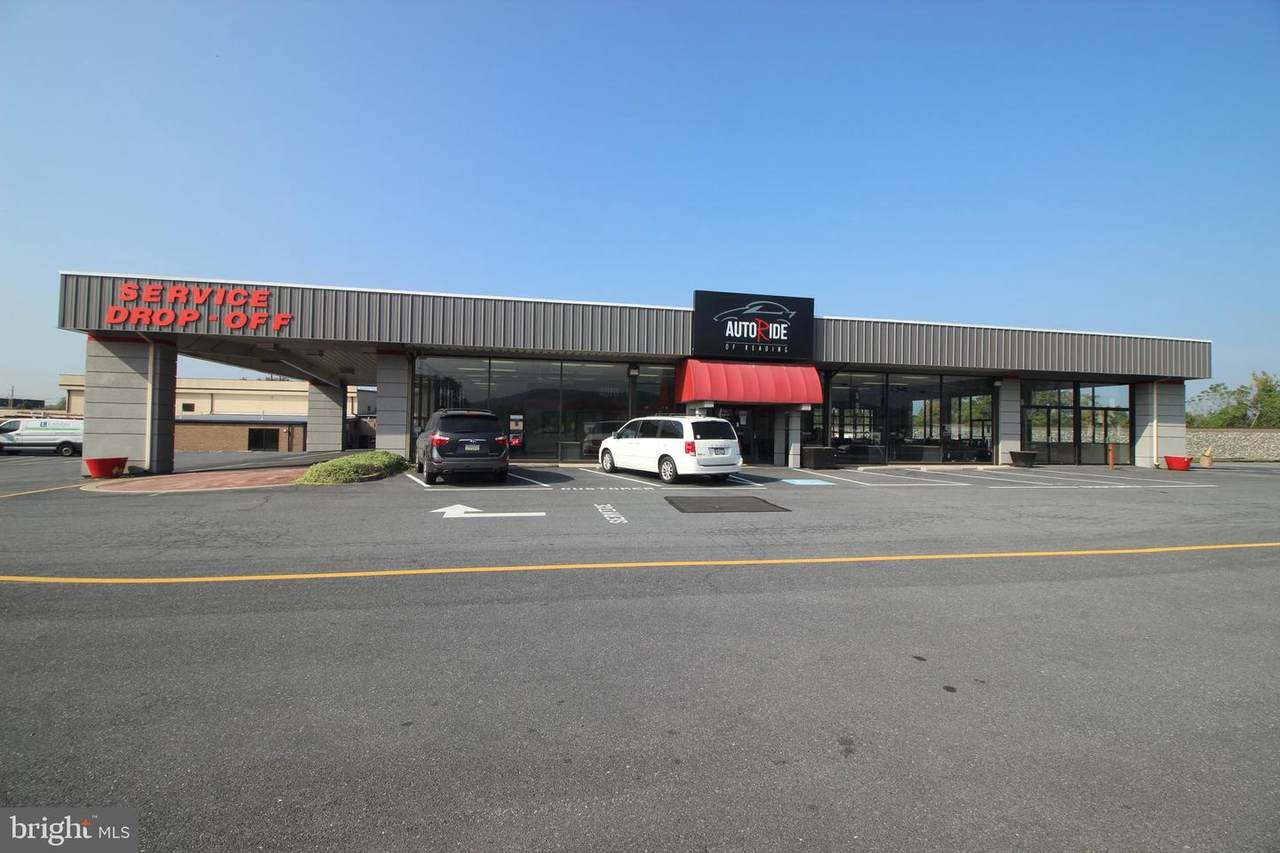 2526 Centre Avenue - Photo 1