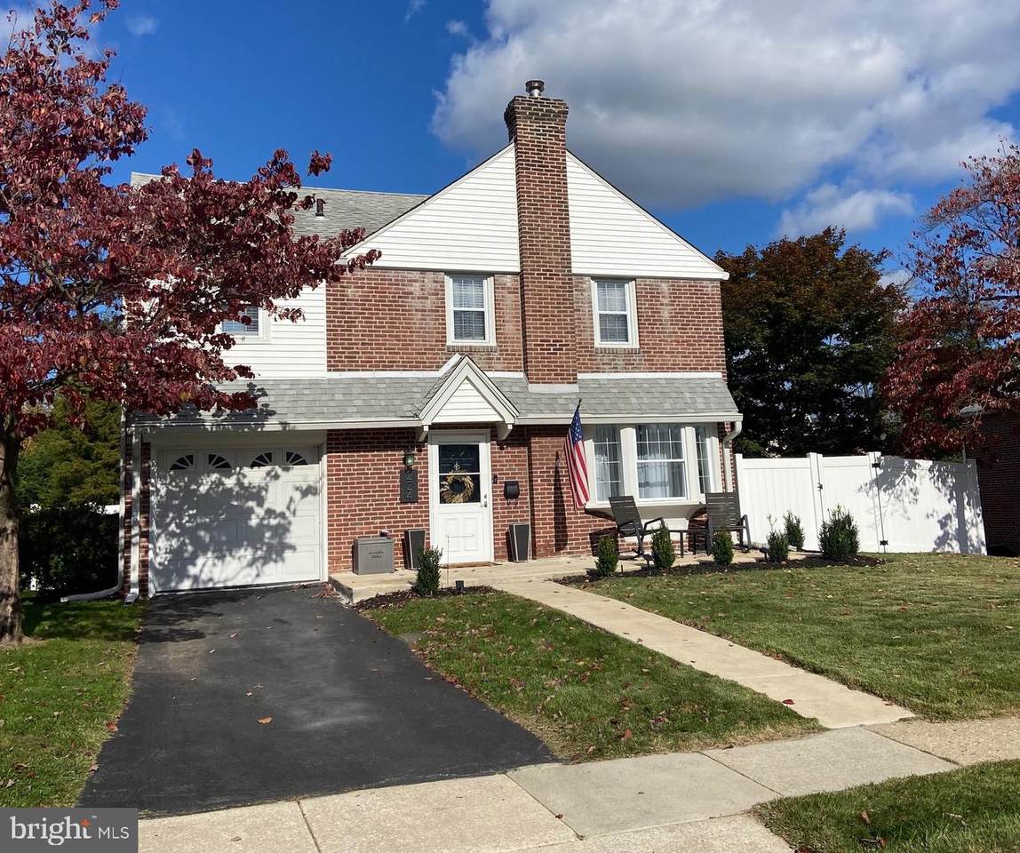 224 Wendover Drive - Photo 1