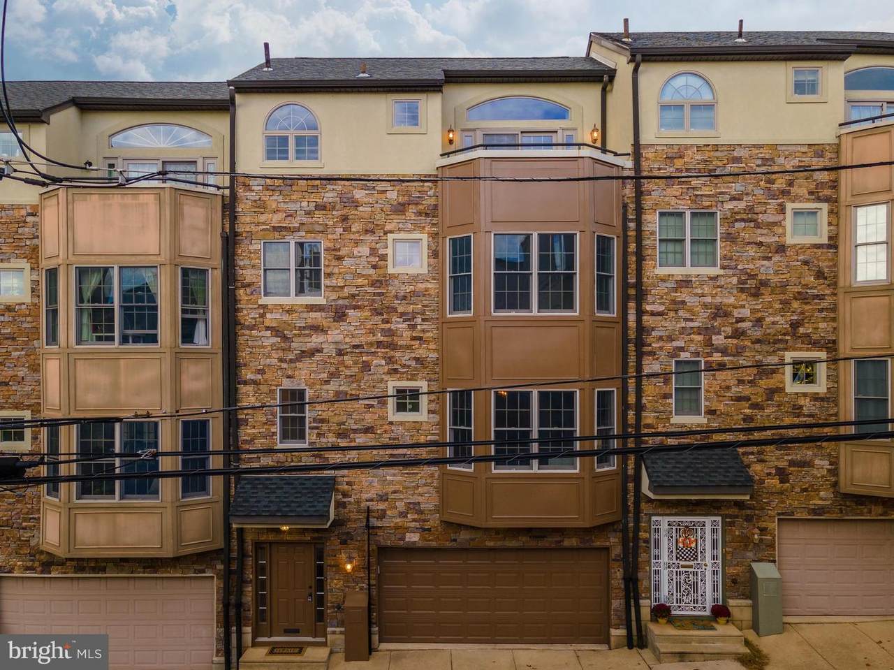 300 Dupont Street - Photo 1