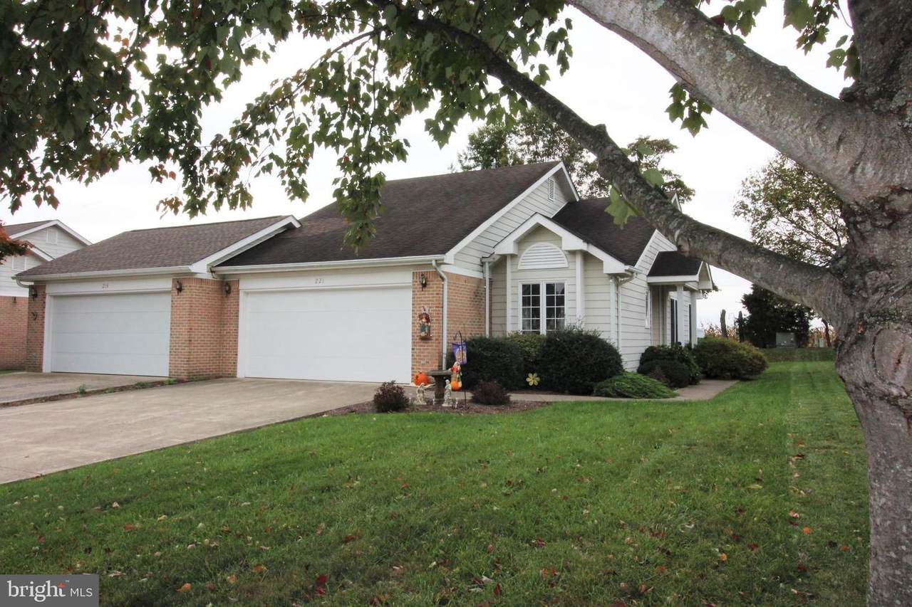 221 Southridge Court - Photo 1