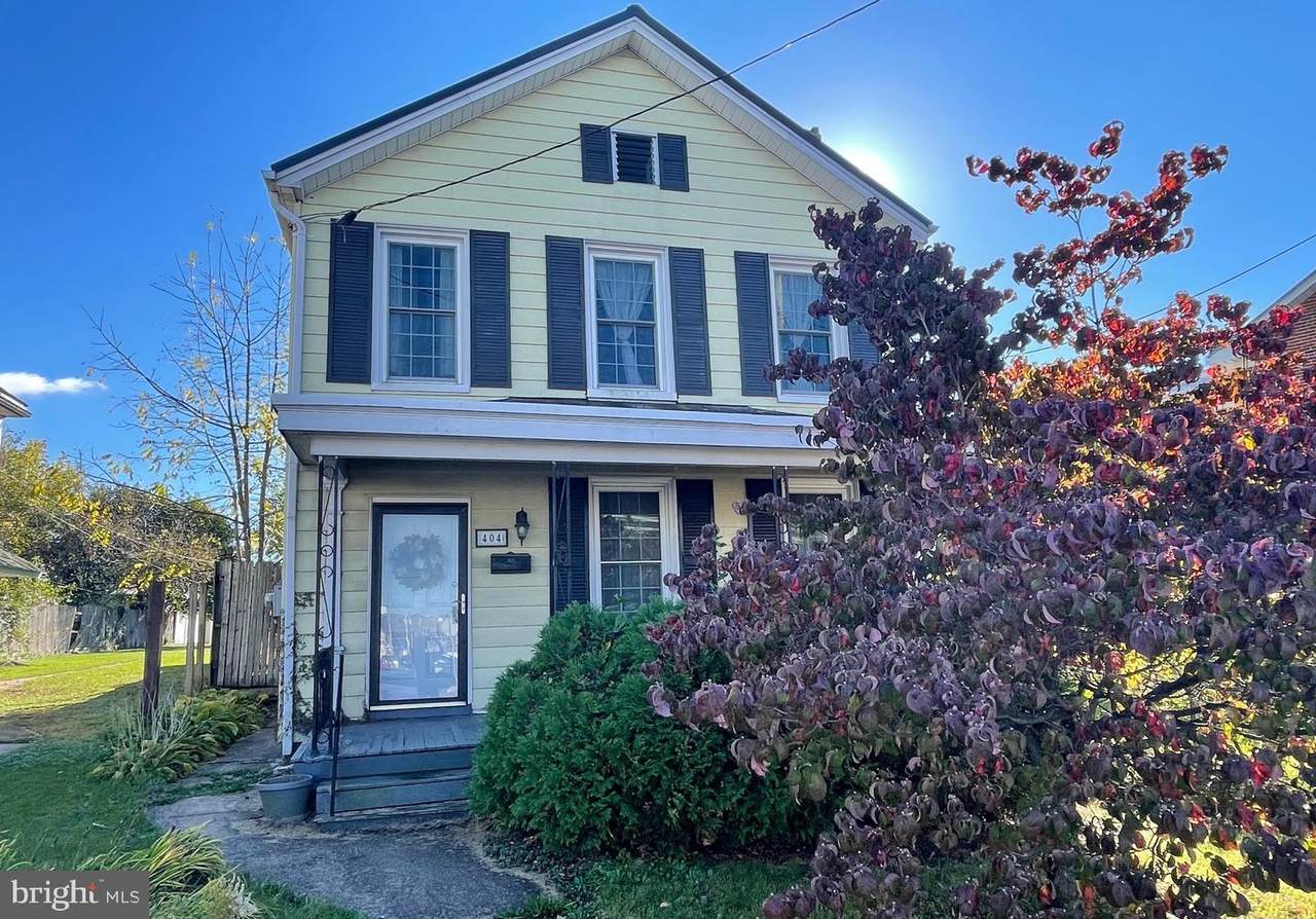 404 Lincoln Way - Photo 1