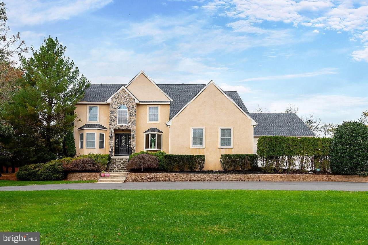 259 Mount Laurel Road - Photo 1