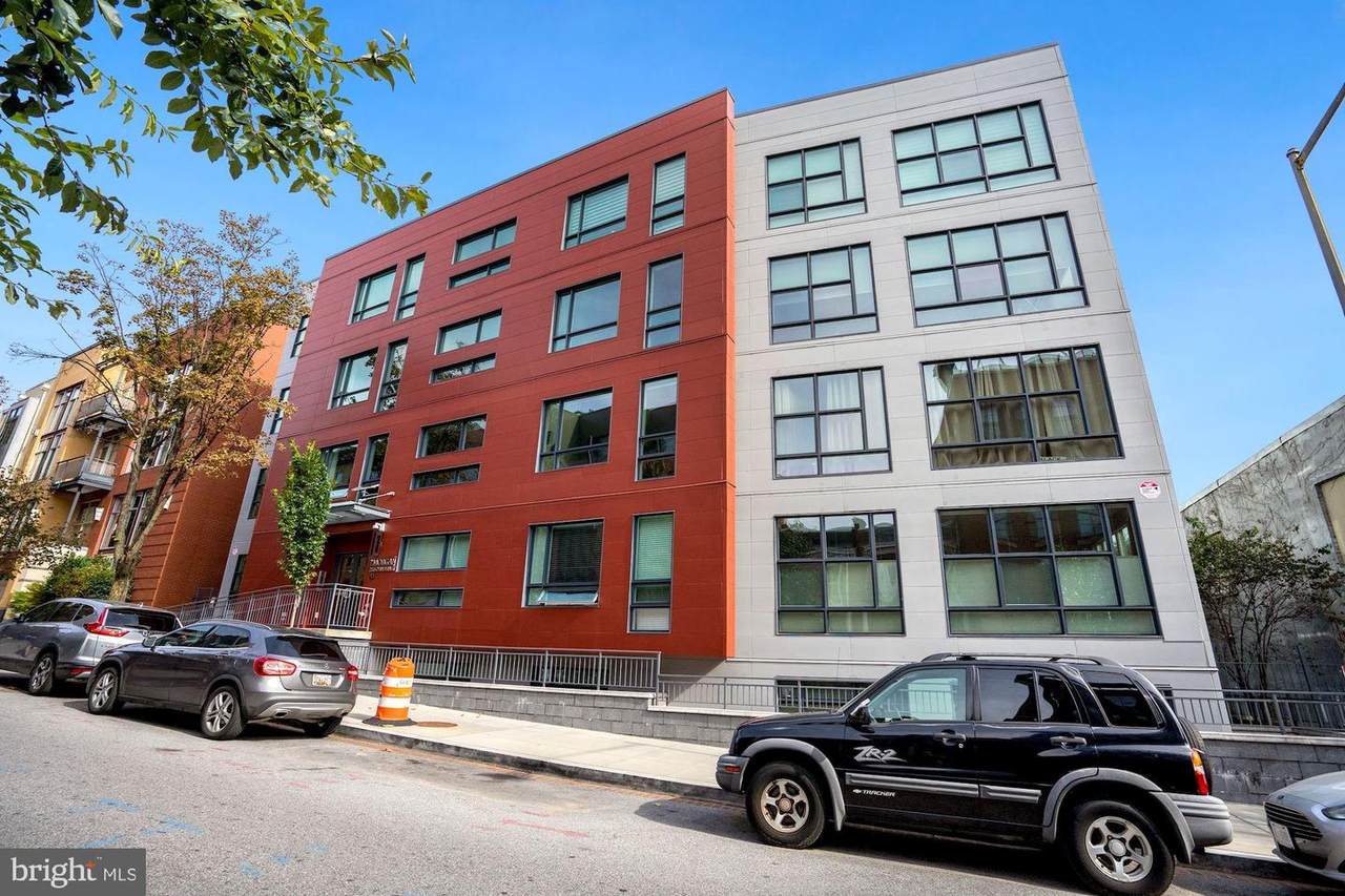 2337 Champlain Street - Photo 1